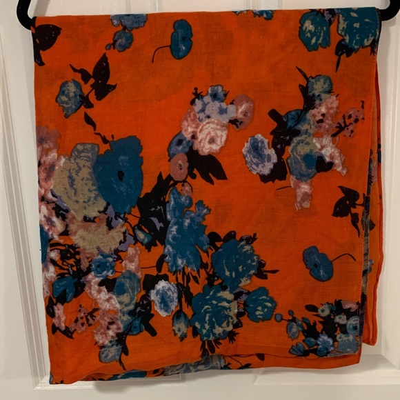 Printed Infinity Scarf - Picture 4 of 5